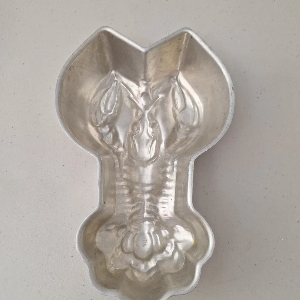 Vintage Silver Lobster Wall Hanging Jello Cake Mold MCM Gold Girls